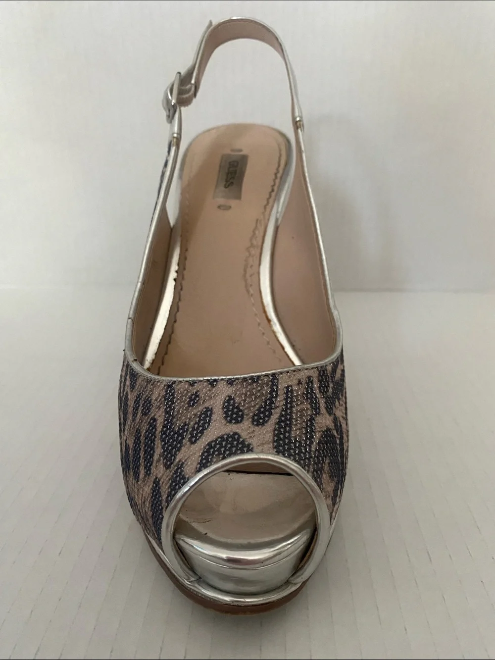 GUESS Slingback Peep-Toe 5” Heel in brown & silver Leopard Print Size 7 - Picture 4 of 16